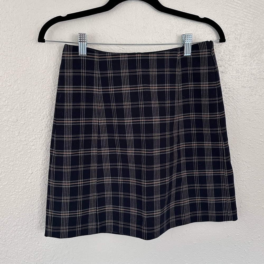 Aritzia Babaton Plaid A-Line Skirt in Navy and Cream